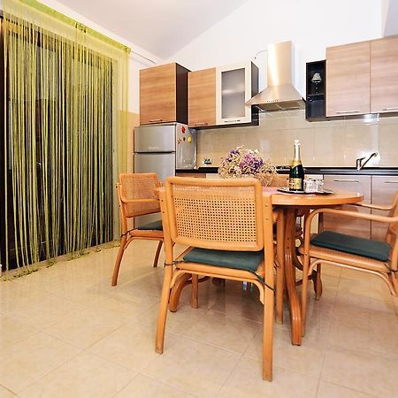 Apartments Bijuk Sukošan Kültér fotó